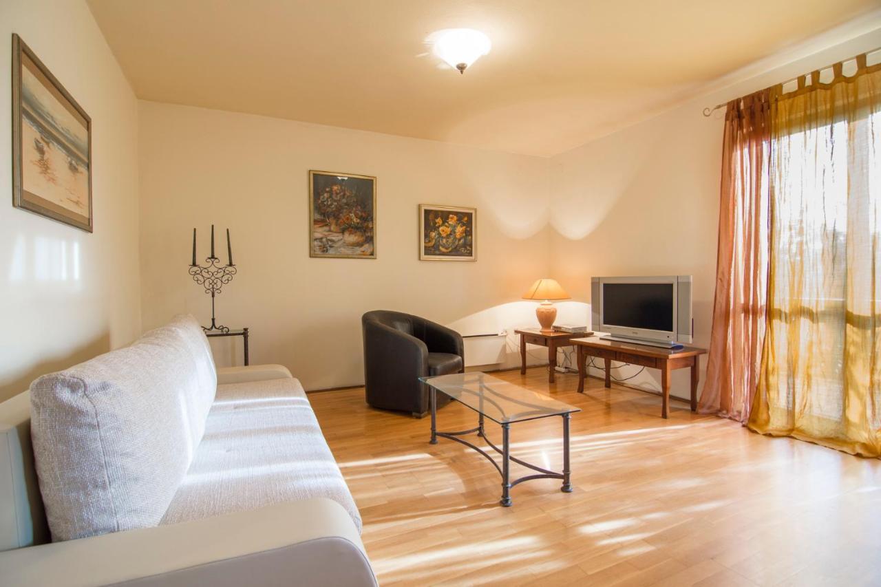 Apartments Emil 769 Фажана Экстерьер фото